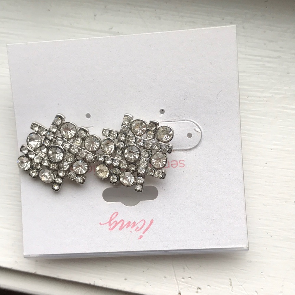 Free w purchase Fun and fancy earrings - Picture 1 of 2